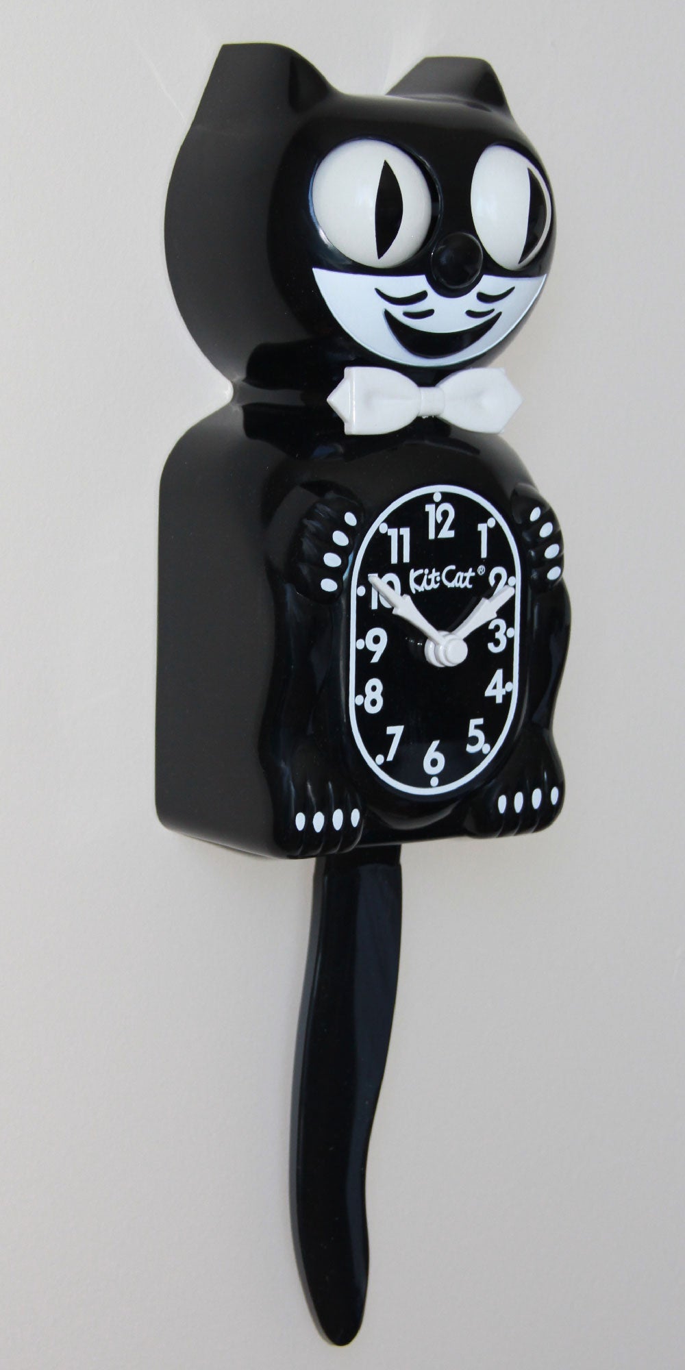 Часы кет. Часы Kit Cat Clock. Kit-Cat Classic Black Wall Clock. Классический черный комплект-Cat Klock. Часы механические кошка.